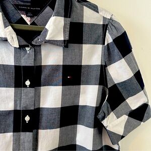 Tommy Hilfiger button up top.